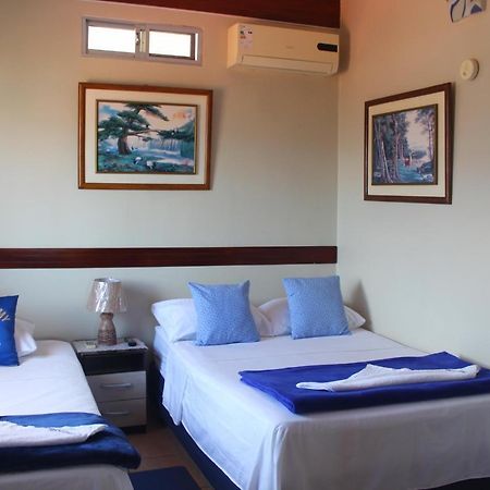 Hostal Romy Puerto Baquerizo Moreno Exterior foto